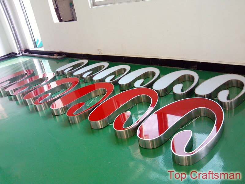 Led channel letters for outdoor advertising signs